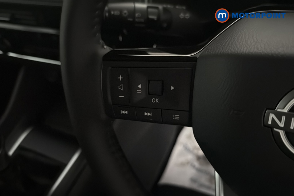 Nissan Qashqai N-Connecta Manual Petrol SUV - Stock Number (1683533) - 4th supplementary image