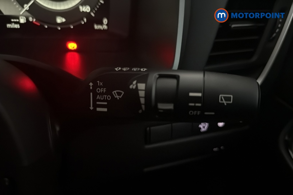 Nissan Qashqai N-Connecta Manual Petrol SUV - Stock Number (1683533) - 6th supplementary image