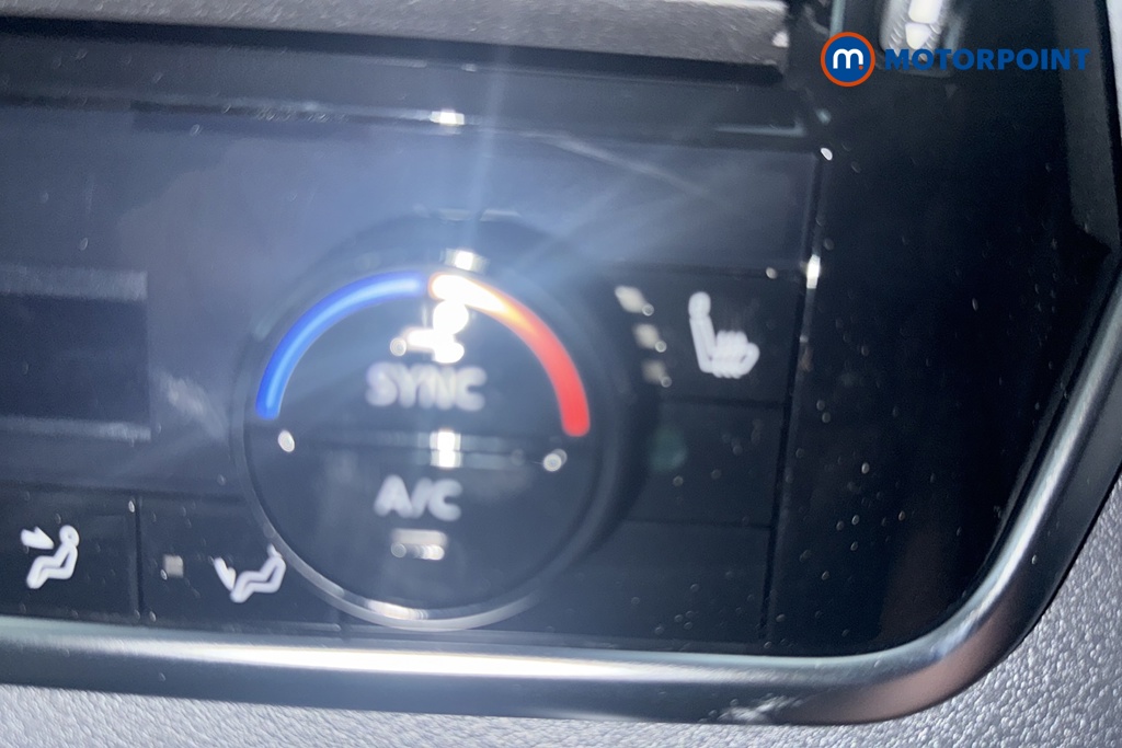 Nissan Qashqai N-Connecta Manual Petrol SUV - Stock Number (1683533) - 14th supplementary image