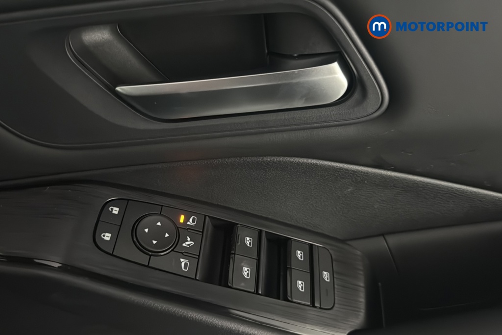 Nissan Qashqai N-Connecta Manual Petrol SUV - Stock Number (1683533) - 19th supplementary image
