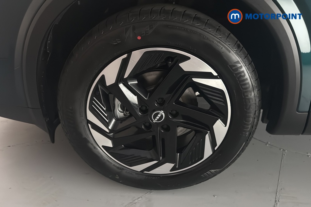 Nissan Qashqai N-Connecta Manual Petrol SUV - Stock Number (1683533) - 44th supplementary image