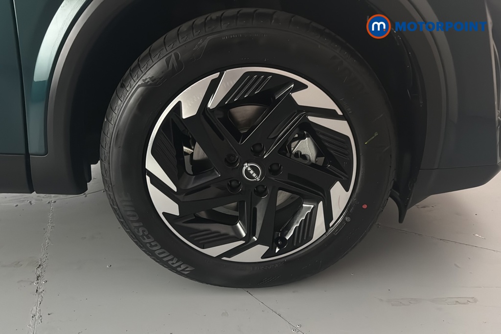 Nissan Qashqai N-Connecta Manual Petrol SUV - Stock Number (1683533) - 47th supplementary image