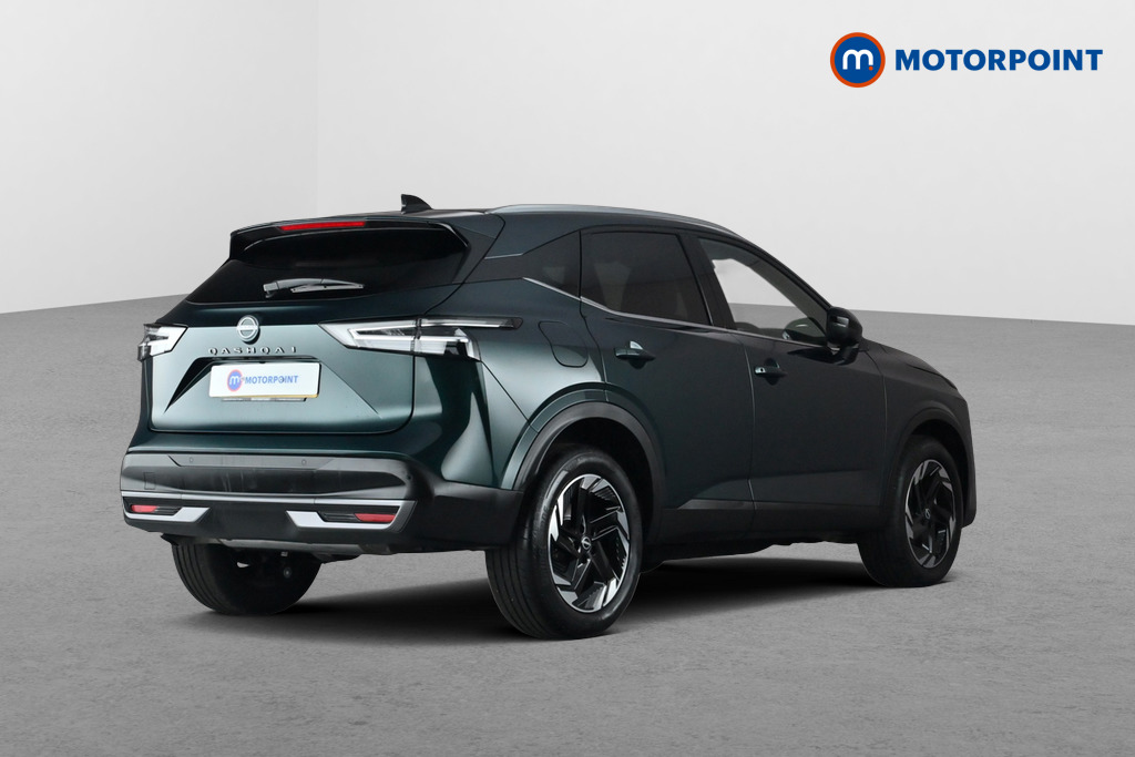 Nissan Qashqai N-Connecta Manual Petrol SUV - Stock Number (1683533) - Passenger side rear corner