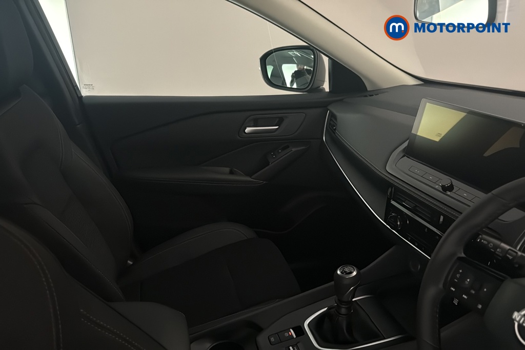 Nissan Qashqai N-Connecta Manual Petrol SUV - Stock Number (1683533) - 1st supplementary image
