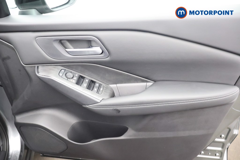 Nissan Qashqai N-Connecta Manual Petrol SUV - Stock Number (1683539) - 14th supplementary image