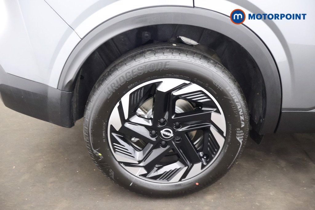 Nissan Qashqai N-Connecta Manual Petrol SUV - Stock Number (1683539) - 27th supplementary image
