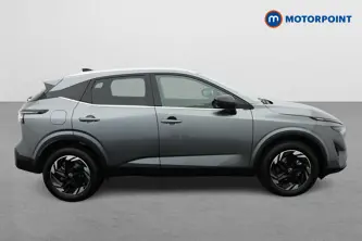 Nissan Qashqai N-Connecta Manual Petrol SUV - Stock Number (1683539) - Drivers side