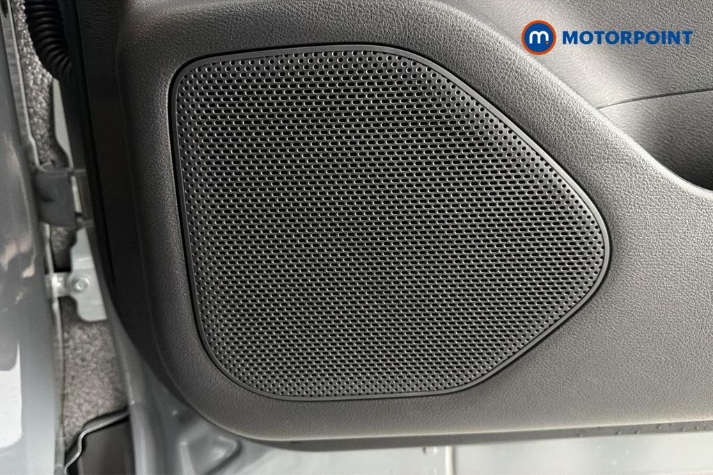 Nissan Qashqai N-Connecta Manual Petrol SUV - Stock Number (1683541) - 21st supplementary image