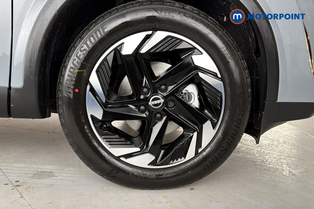 Nissan Qashqai N-Connecta Manual Petrol SUV - Stock Number (1683541) - 47th supplementary image