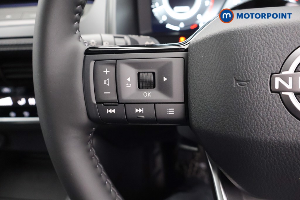 Nissan Qashqai N-Connecta Manual Petrol SUV - Stock Number (1683555) - 2nd supplementary image