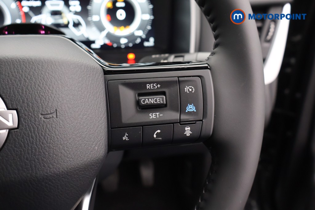 Nissan Qashqai N-Connecta Manual Petrol SUV - Stock Number (1683555) - 3rd supplementary image