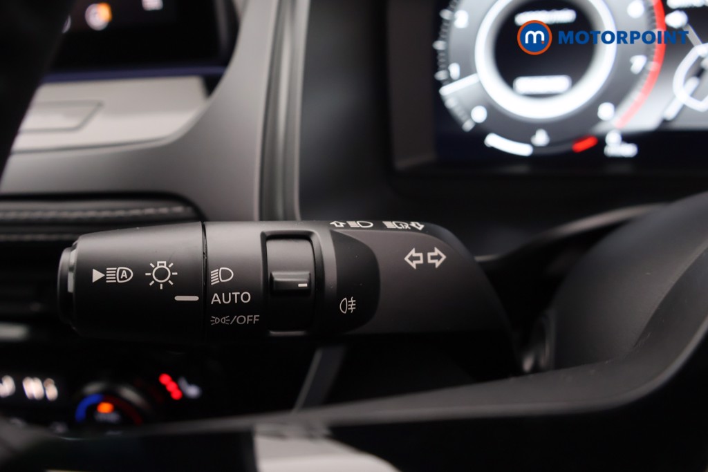 Nissan Qashqai N-Connecta Manual Petrol SUV - Stock Number (1683555) - 5th supplementary image