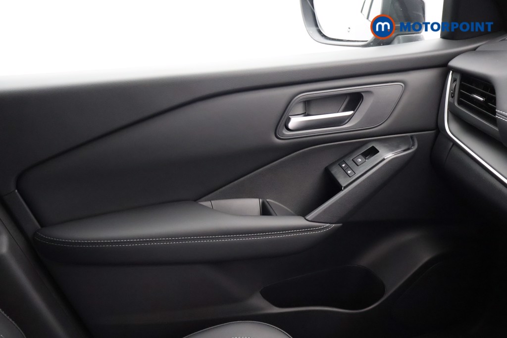 Nissan Qashqai N-Connecta Manual Petrol SUV - Stock Number (1683555) - 13th supplementary image
