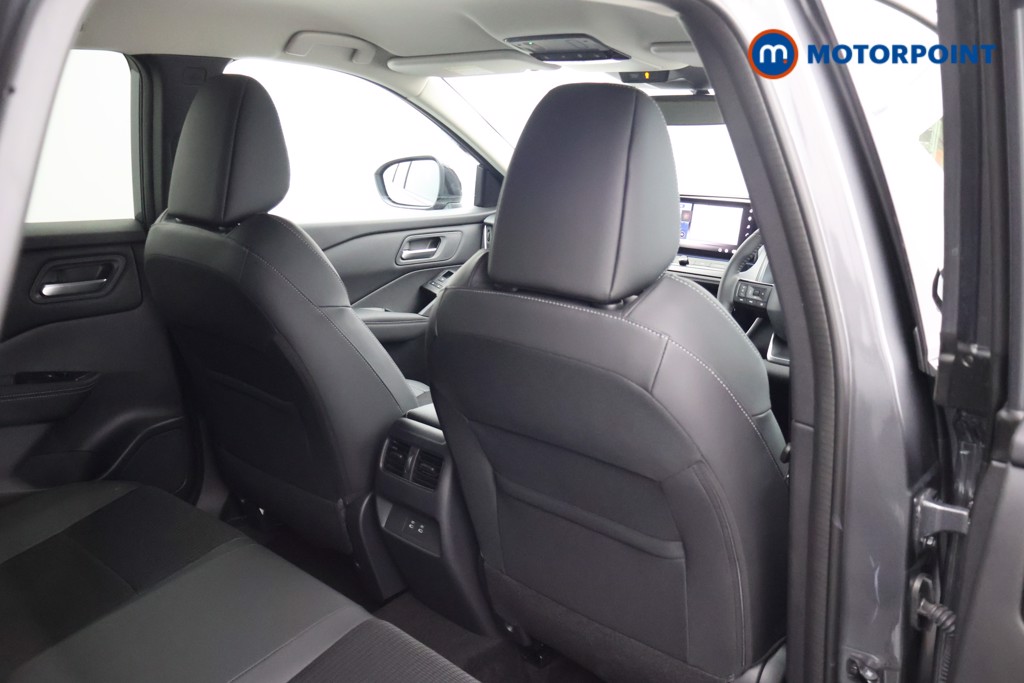 Nissan Qashqai N-Connecta Manual Petrol SUV - Stock Number (1683555) - 19th supplementary image