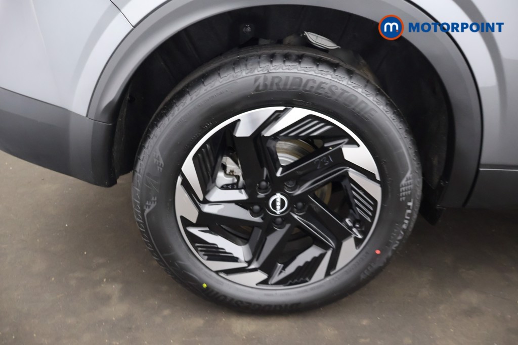Nissan Qashqai N-Connecta Manual Petrol SUV - Stock Number (1683555) - 26th supplementary image