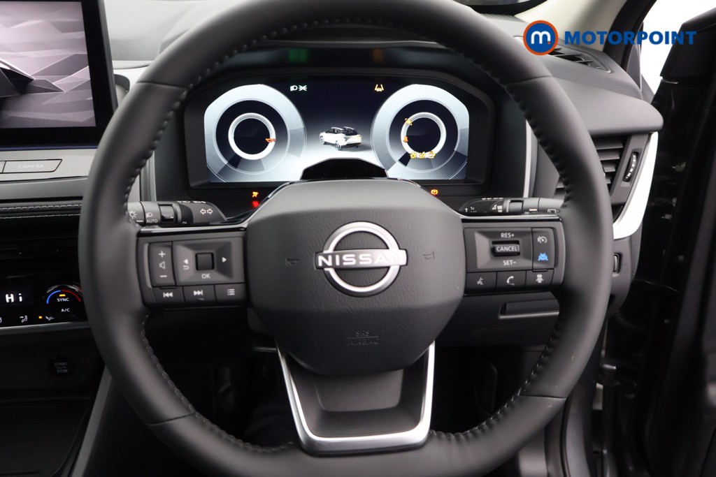 Nissan Qashqai N-Connecta Manual Petrol SUV - Stock Number (1683555) - 1st supplementary image