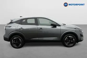 Nissan Qashqai N-Connecta Manual Petrol SUV - Stock Number (1683555) - Drivers side