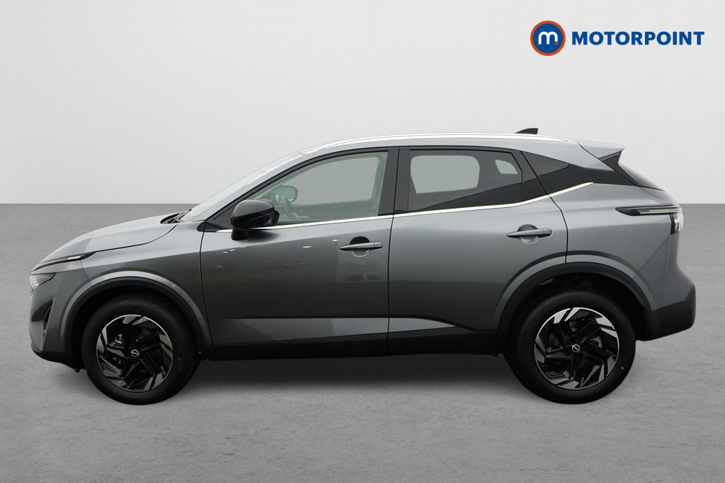 Nissan Qashqai N-Connecta Manual Petrol SUV - Stock Number (1683555) - Passenger side