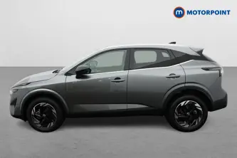 Nissan Qashqai N-Connecta Manual Petrol SUV - Stock Number (1683555) - Passenger side