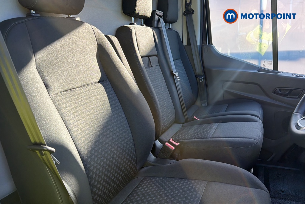 Ford Transit Limited Automatic Diesel Medium Roof Van - Stock Number (1685484) - 22nd supplementary image