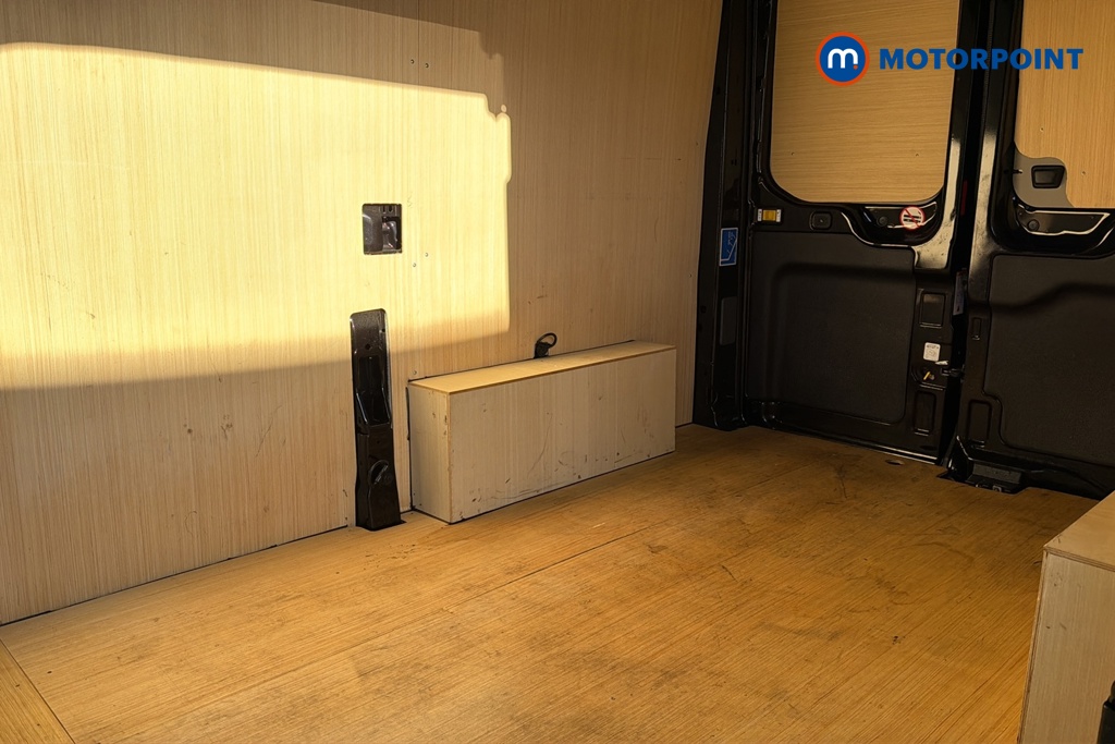 Ford Transit Limited Automatic Diesel Medium Roof Van - Stock Number (1685484) - 25th supplementary image