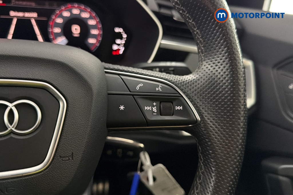 Audi Q3 Black Edition Manual Petrol SUV - Stock Number (1686555) - 3rd supplementary image