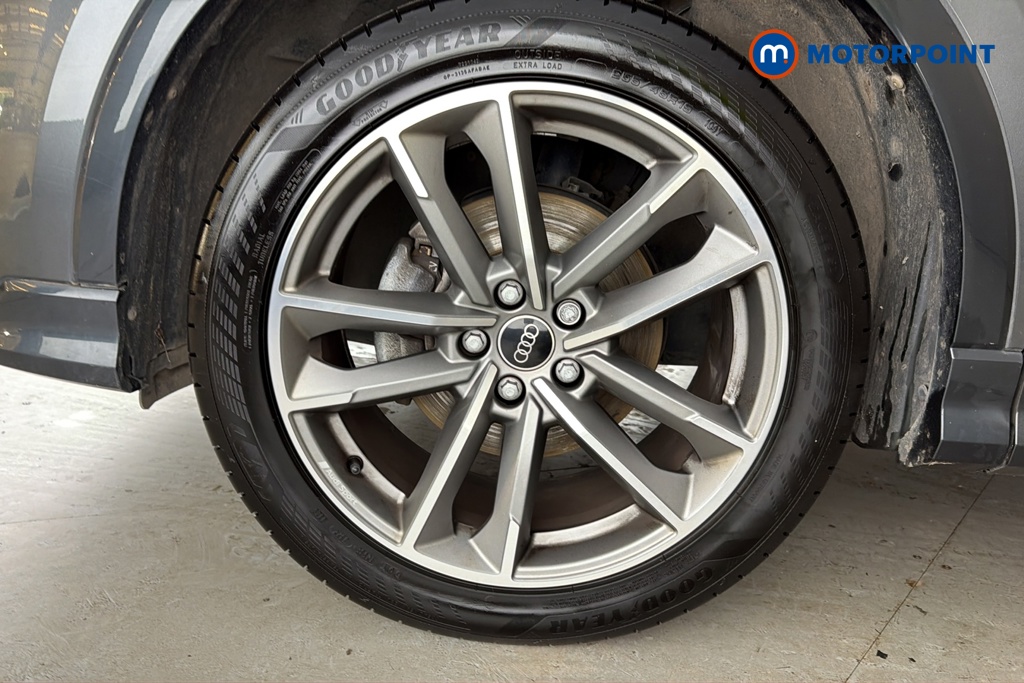 Audi Q3 Black Edition Manual Petrol SUV - Stock Number (1686555) - 44th supplementary image