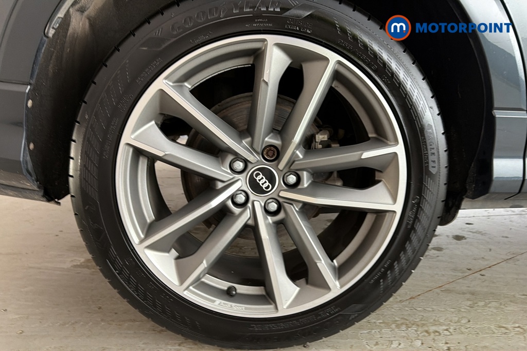 Audi Q3 Black Edition Manual Petrol SUV - Stock Number (1686555) - 46th supplementary image