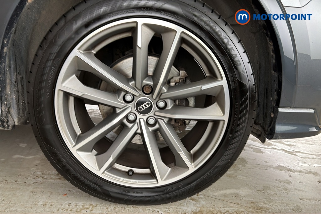 Audi Q3 Black Edition Manual Petrol SUV - Stock Number (1686555) - 47th supplementary image