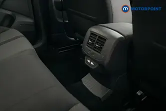 Volkswagen T-Roc Life Manual Petrol SUV - Stock Number (1686637) - 28th supplementary image