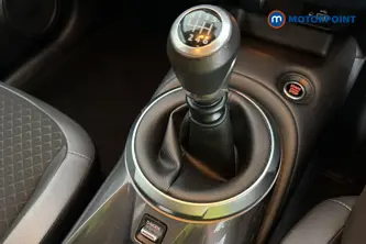 Nissan Juke N-Connecta Manual Petrol SUV - Stock Number (1686787) - 15th supplementary image