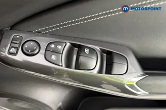 Nissan Juke N-Connecta Manual Petrol SUV - Stock Number (1686787) - 19th supplementary image