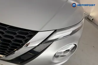 Nissan Juke N-Connecta Manual Petrol SUV - Stock Number (1686787) - 42nd supplementary image