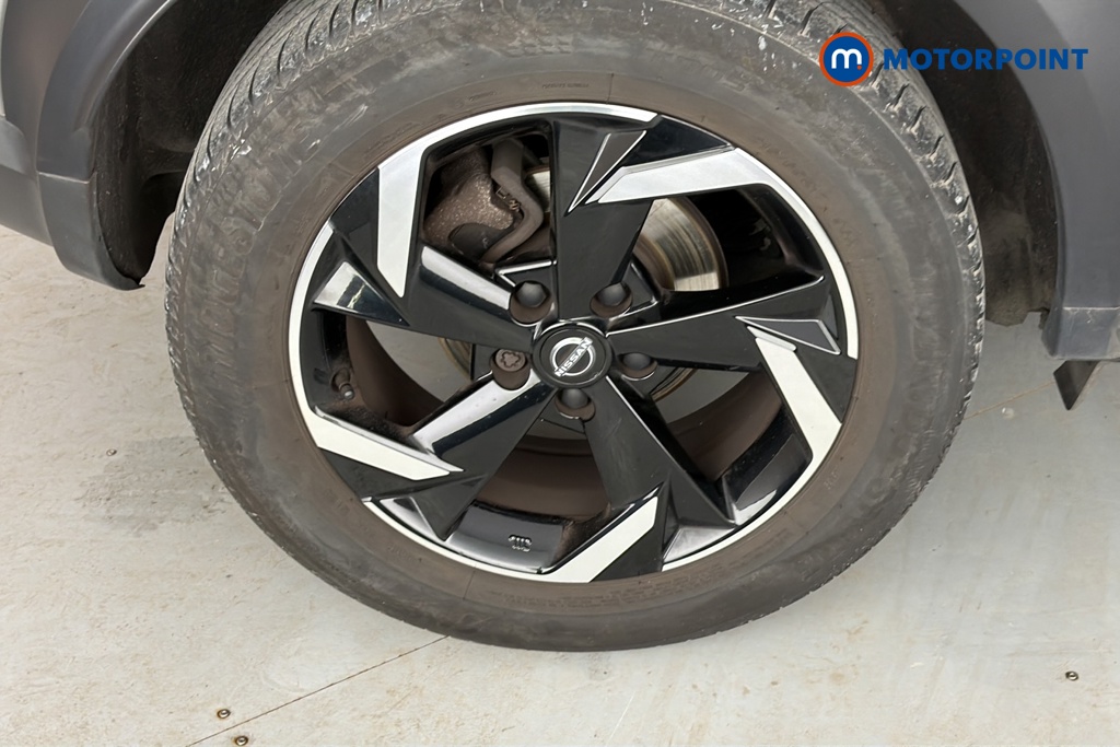 Nissan Juke N-Connecta Manual Petrol SUV - Stock Number (1686787) - 46th supplementary image