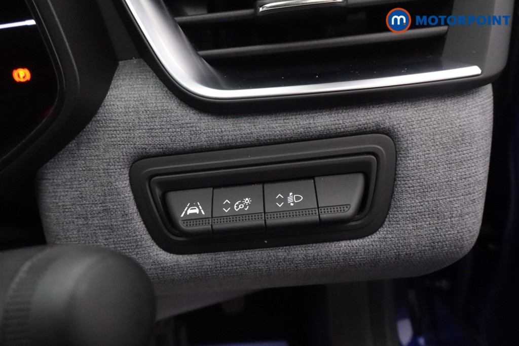 Renault Clio Evolution Manual Petrol Hatchback - Stock Number (1686800) - 6th supplementary image