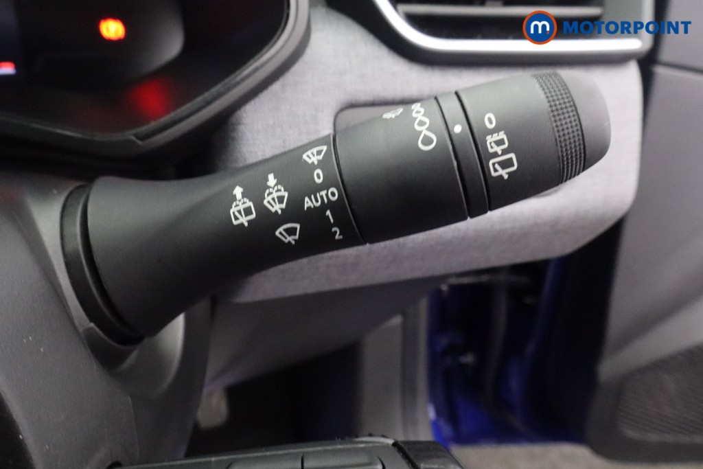 Renault Clio Evolution Manual Petrol Hatchback - Stock Number (1686800) - 8th supplementary image