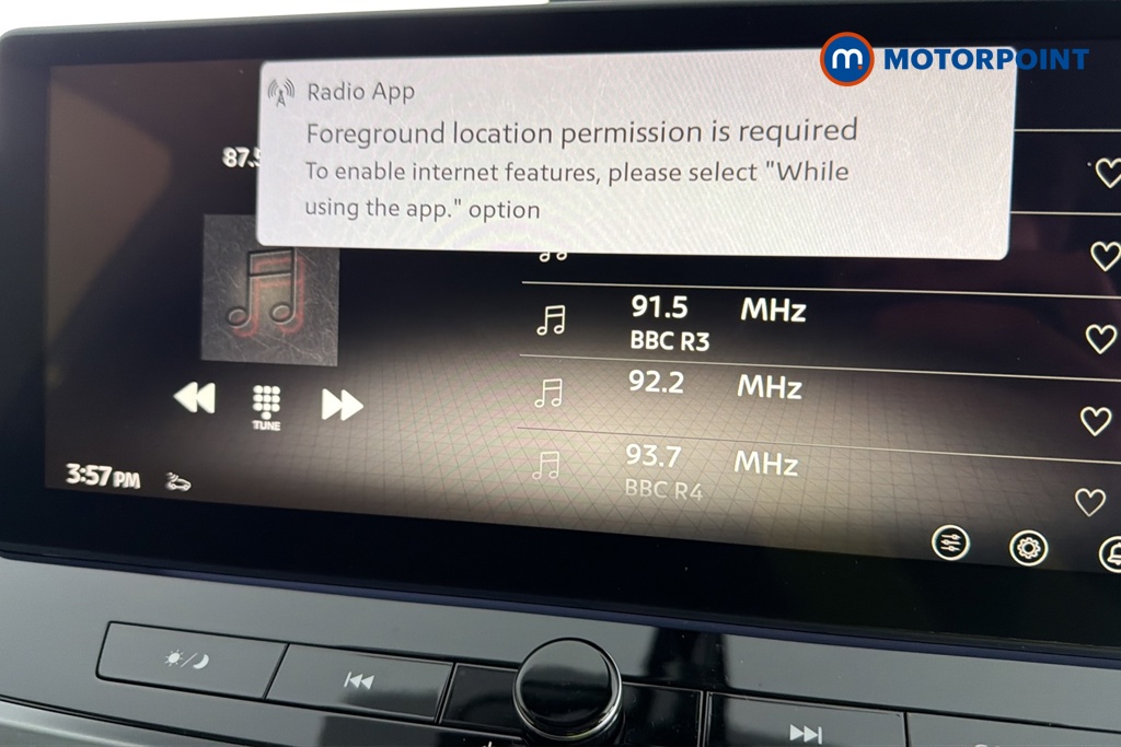Nissan Qashqai N-Connecta Automatic Petrol-Electric Hybrid SUV - Stock Number (1686870) - 8th supplementary image