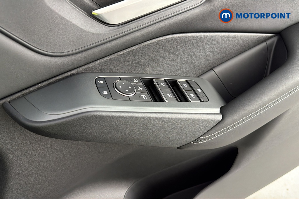 Nissan Qashqai N-Connecta Automatic Petrol-Electric Hybrid SUV - Stock Number (1686870) - 19th supplementary image