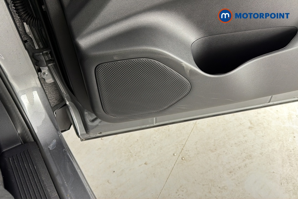 Nissan Qashqai N-Connecta Automatic Petrol-Electric Hybrid SUV - Stock Number (1686870) - 21st supplementary image