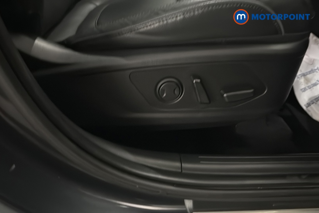 Hyundai Tucson Ultimate Manual Petrol SUV - Stock Number (1687612) - 23rd supplementary image