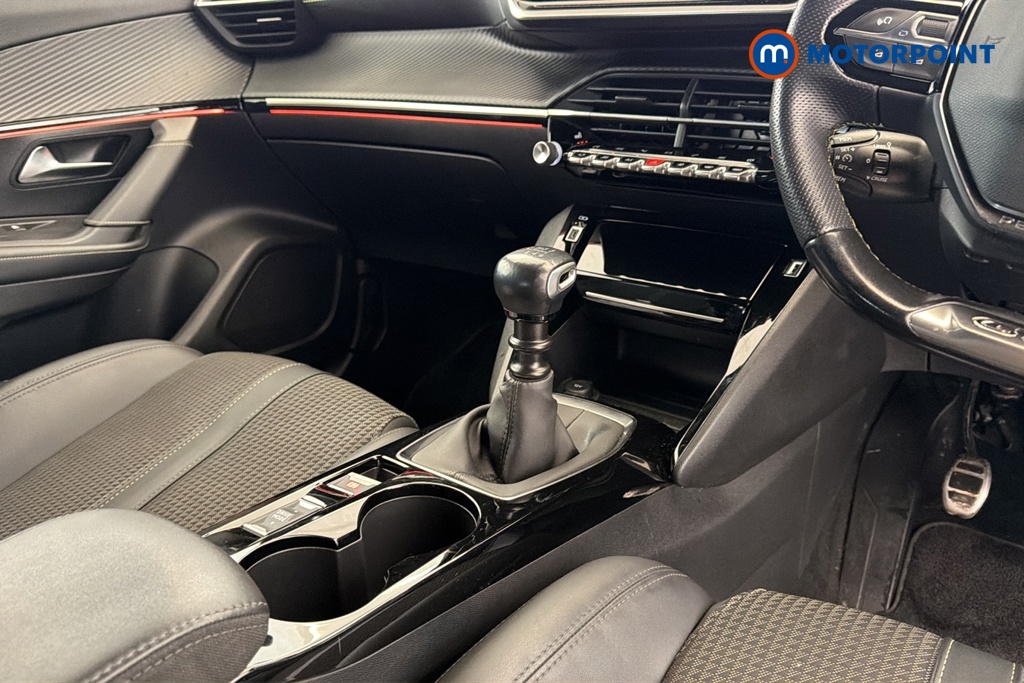 Peugeot 2008 GT Manual Petrol SUV - Stock Number (1687911) - 15th supplementary image