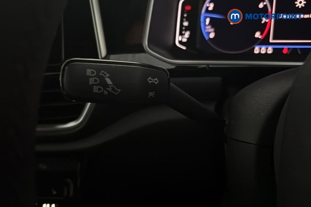 Volkswagen T-Roc R-Line Automatic Petrol SUV - Stock Number (1689536) - 5th supplementary image