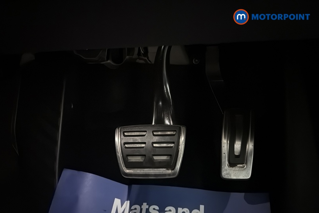 Volkswagen T-Roc R-Line Automatic Petrol SUV - Stock Number (1689536) - 24th supplementary image