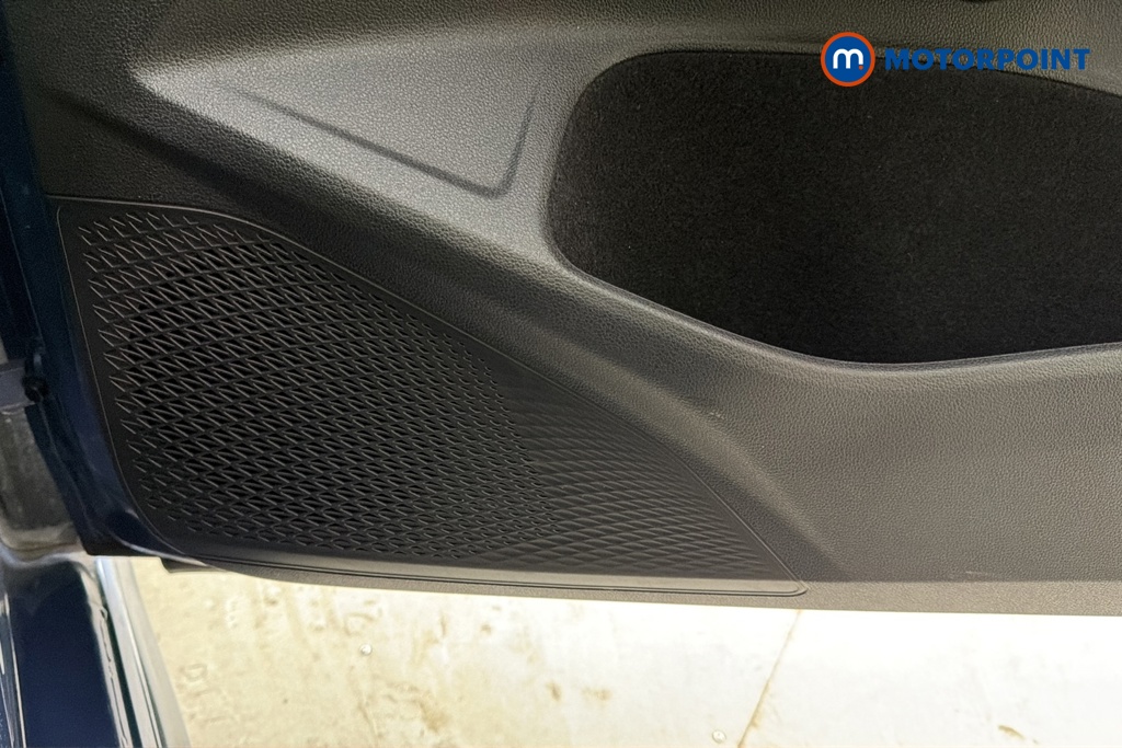 Volkswagen Golf Black Edition Manual Petrol Hatchback - Stock Number (1689612) - 21st supplementary image