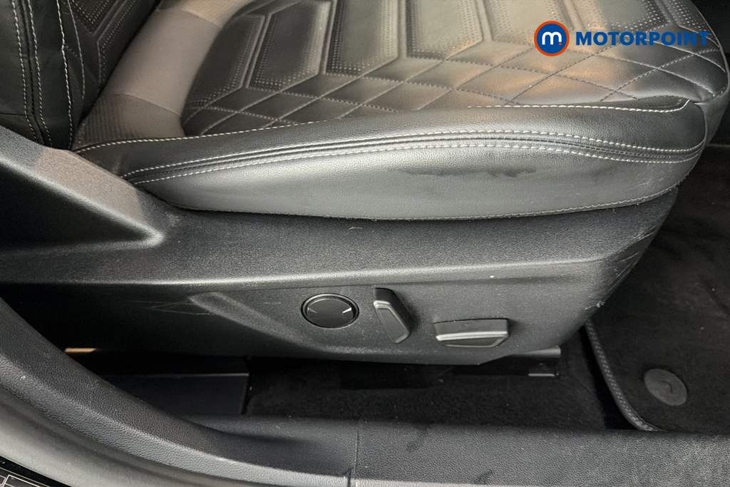 Ford Focus Active X Automatic Petrol Estate - Stock Number (1689691) - 23rd supplementary image