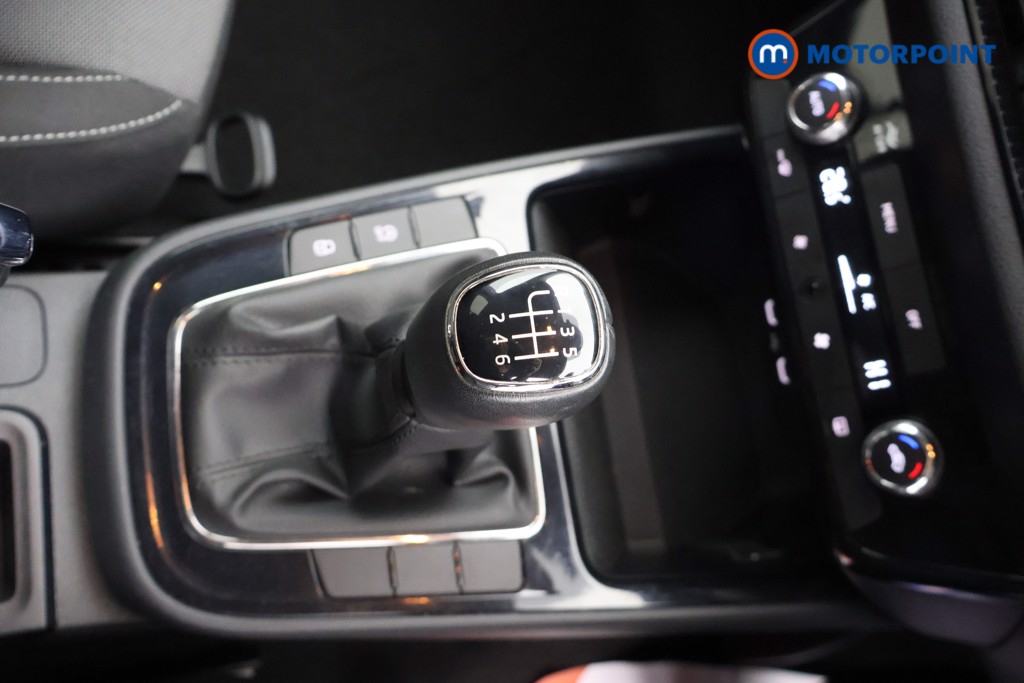 Skoda Fabia Design Edition Manual Petrol Hatchback - Stock Number (1690177) - 9th supplementary image