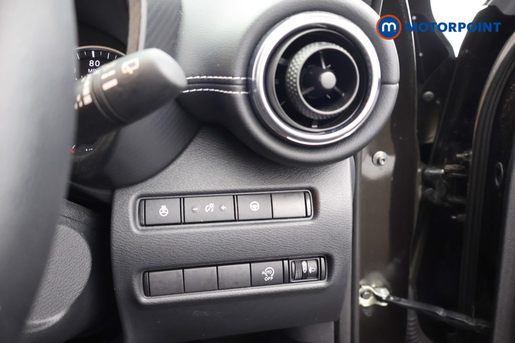 Nissan Juke Tekna Manual Petrol SUV - Stock Number (1690367) - 7th supplementary image
