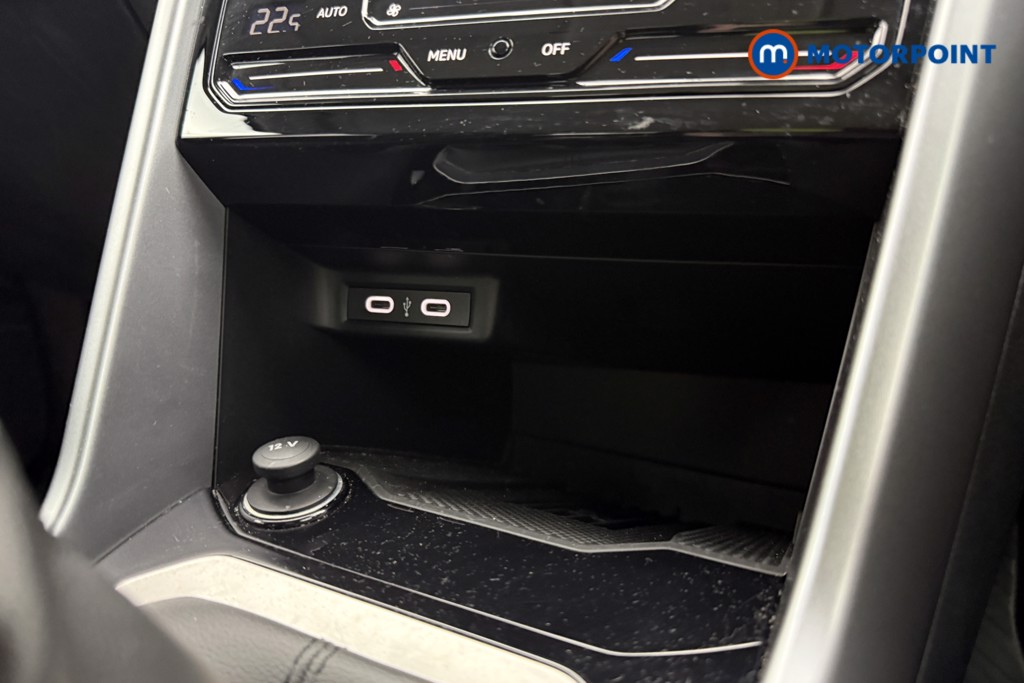 Volkswagen T-Roc Life Manual Petrol SUV - Stock Number (1690997) - 14th supplementary image