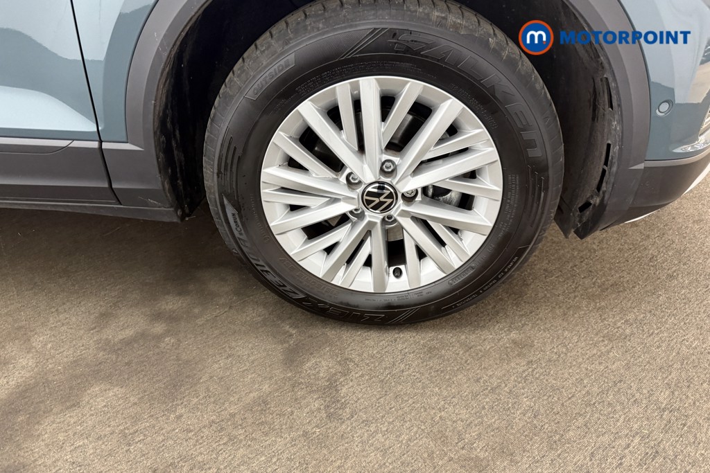 Volkswagen T-Roc Life Manual Petrol SUV - Stock Number (1690997) - 21st supplementary image
