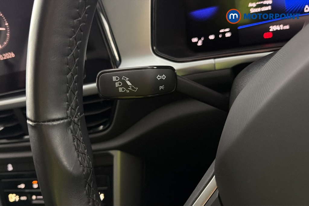 Volkswagen T-Roc Life Manual Petrol SUV - Stock Number (1691005) - 5th supplementary image